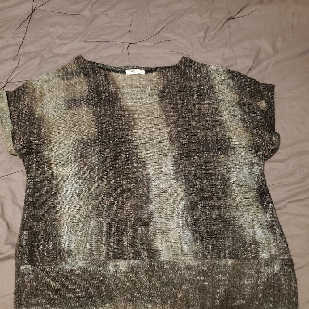 Short sleeve thin sweater